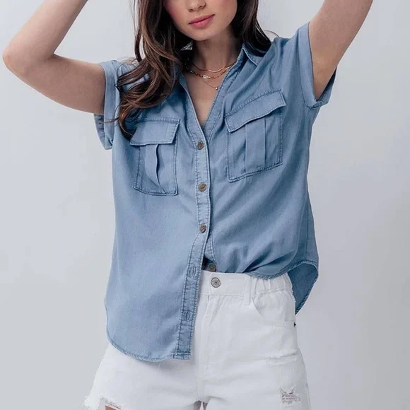 NWT Blue Short Sleeve Button Front Top With Pockets - Picture 2 of 4